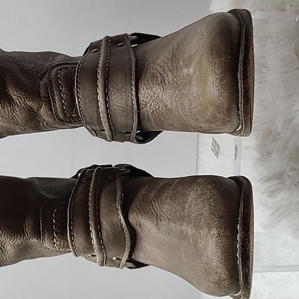 Frye Carmen Harness Boots - Picture 9 of 13
